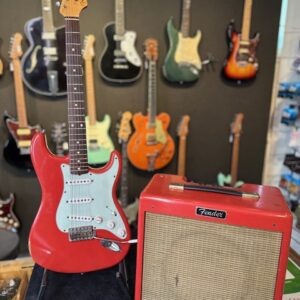 Fender Custom Shop Stratocaster 59/ Pro Jr. Amp Bundle