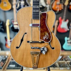 Levin Soloist 1954 Blonde
